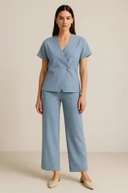 PANTALON À BOUTON