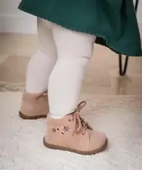 Chaussures premiers pas dessus cuir bébé fille -