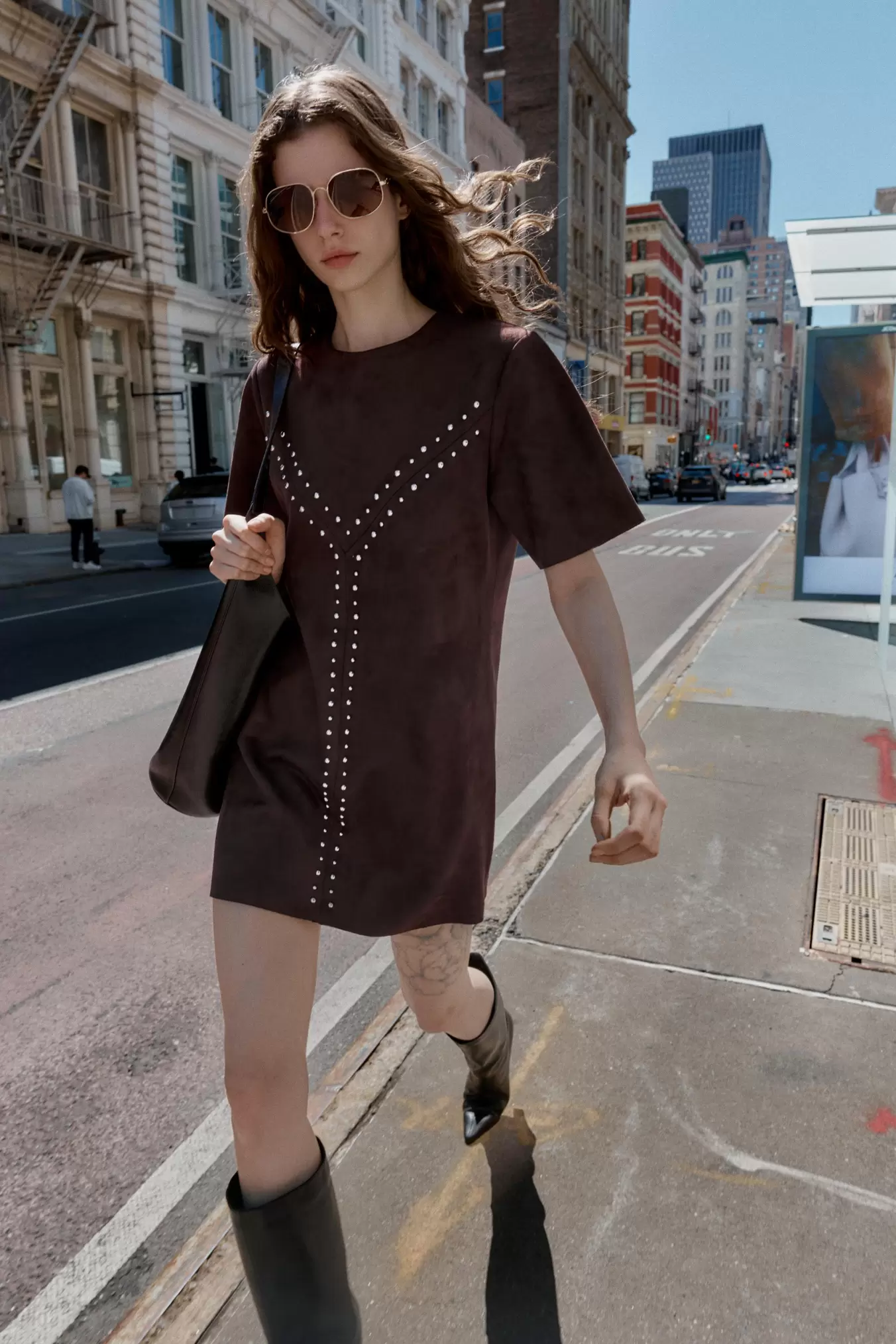 ROBE EFFET DAIM À CLOUS