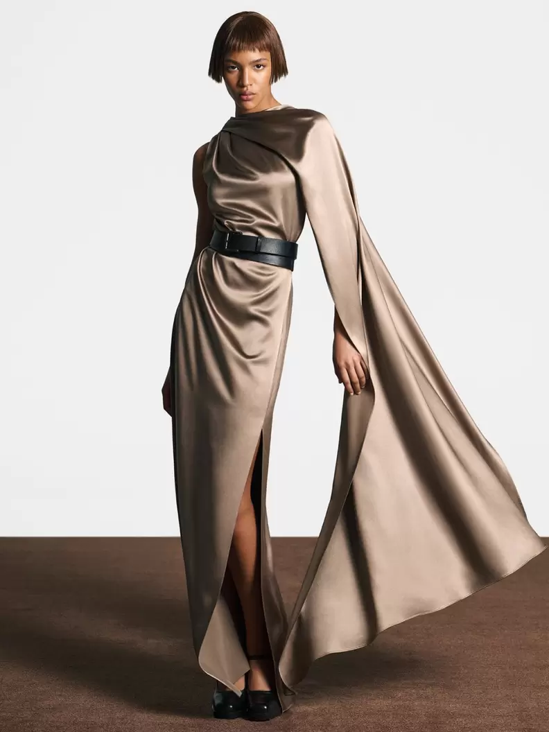 One-shoulder dress in satin