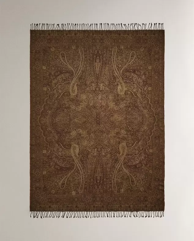 PLAID JACQUARD PAISLEY