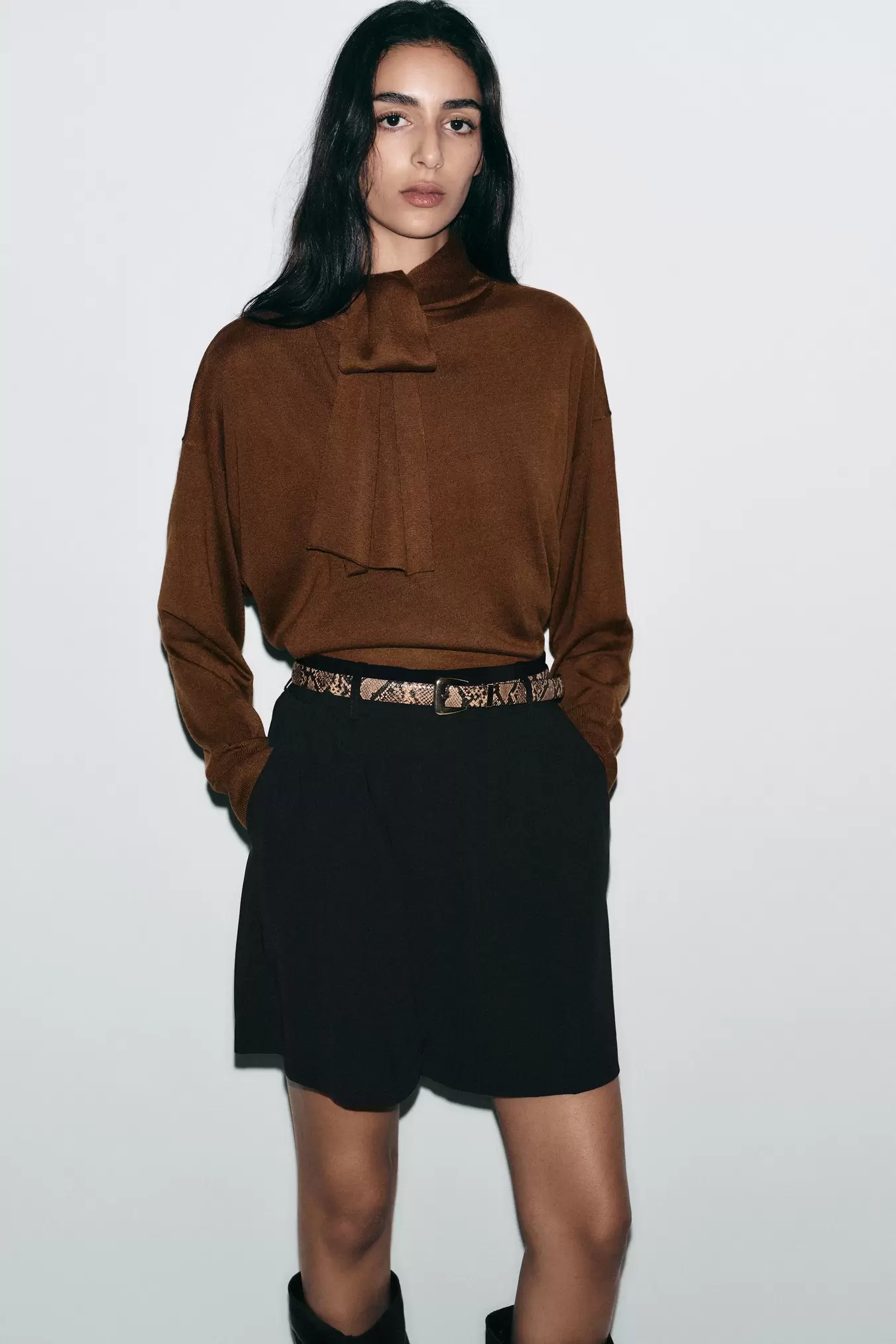 SHORT PINCES CEINTURE