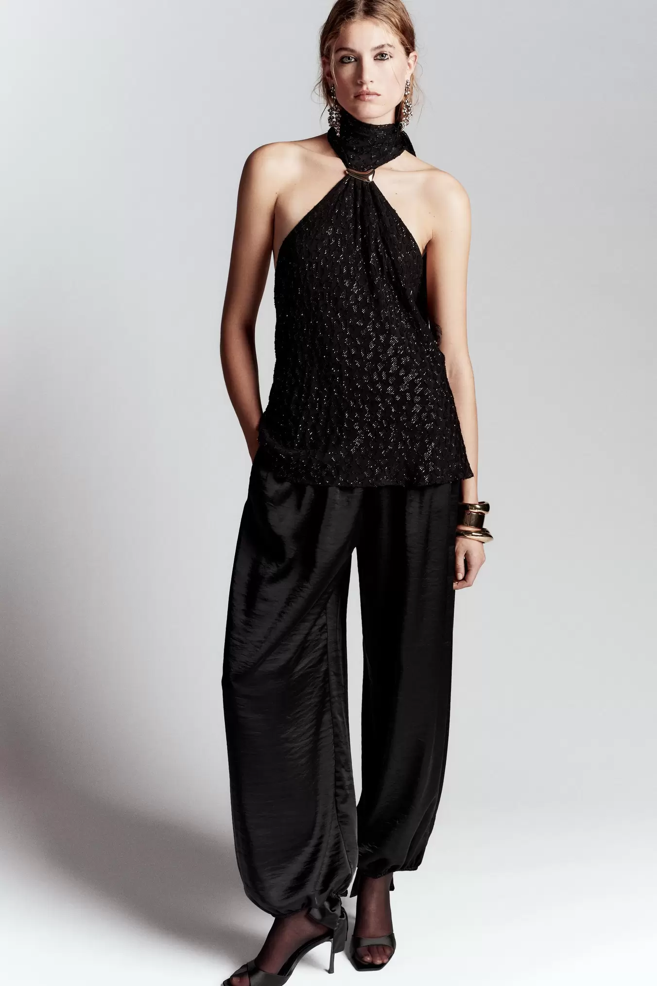 TOP HALTER ORNEMENT FIL MÉTALLISÉ