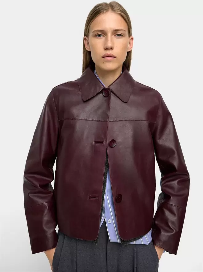 Leather jacket with topstitching