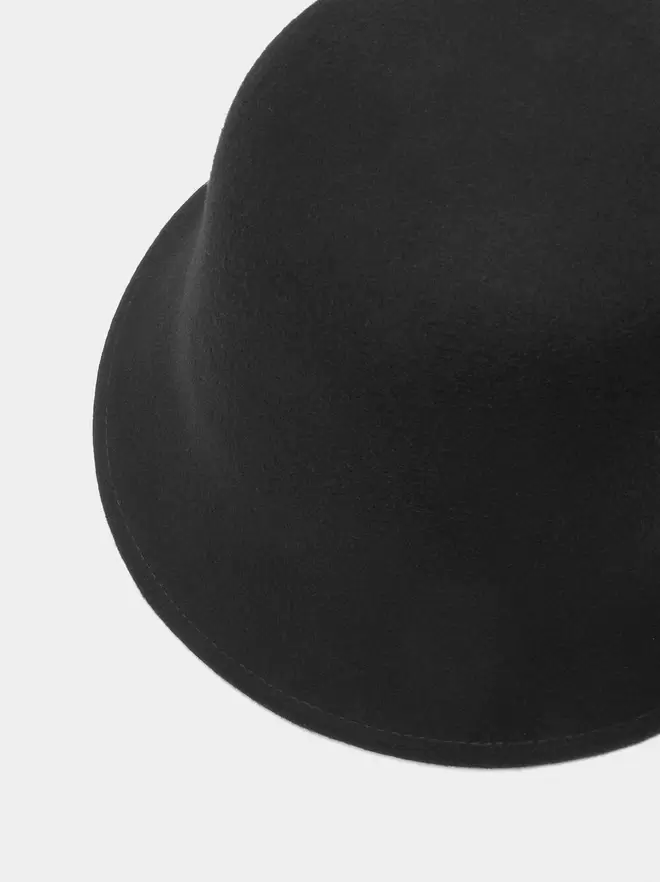 Bucket hat with 100% wool