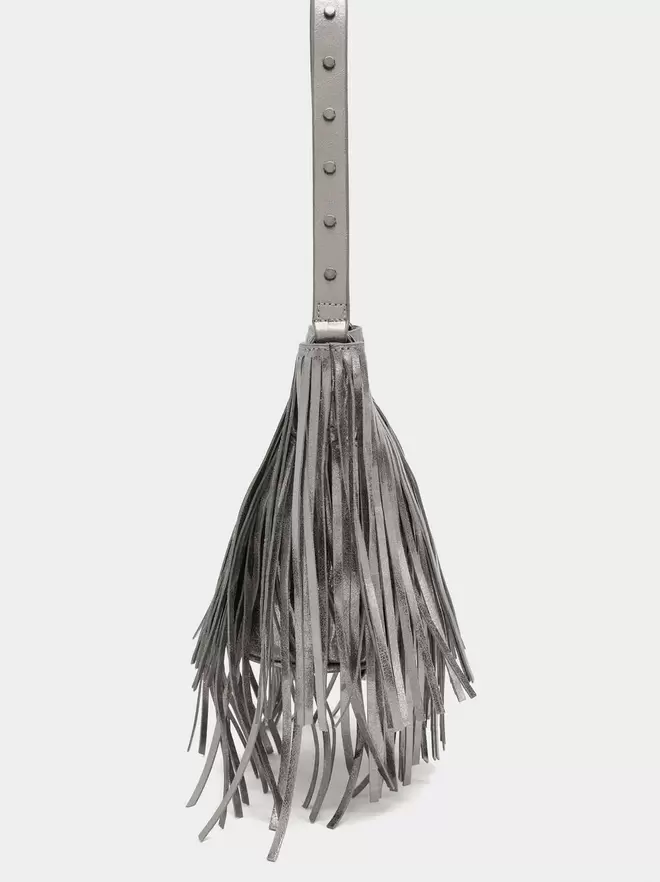 Sac seau avec franges longues