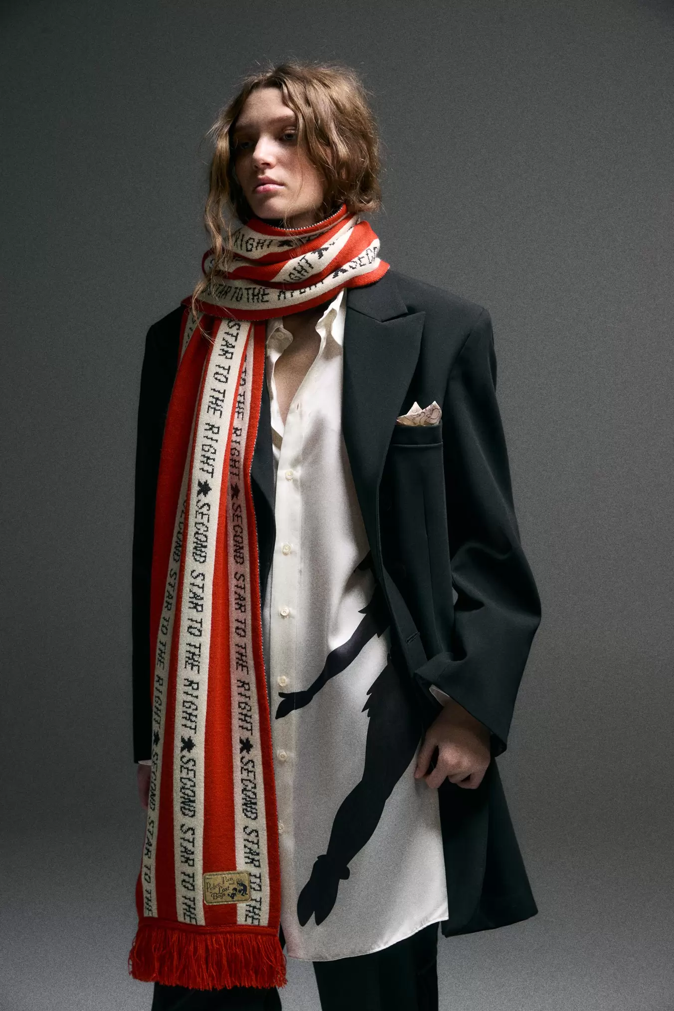 BLAZER LONGUE À BOUTONNAGE CROISÉ HARRY LAMBERT FOR ZARA X DISNEY