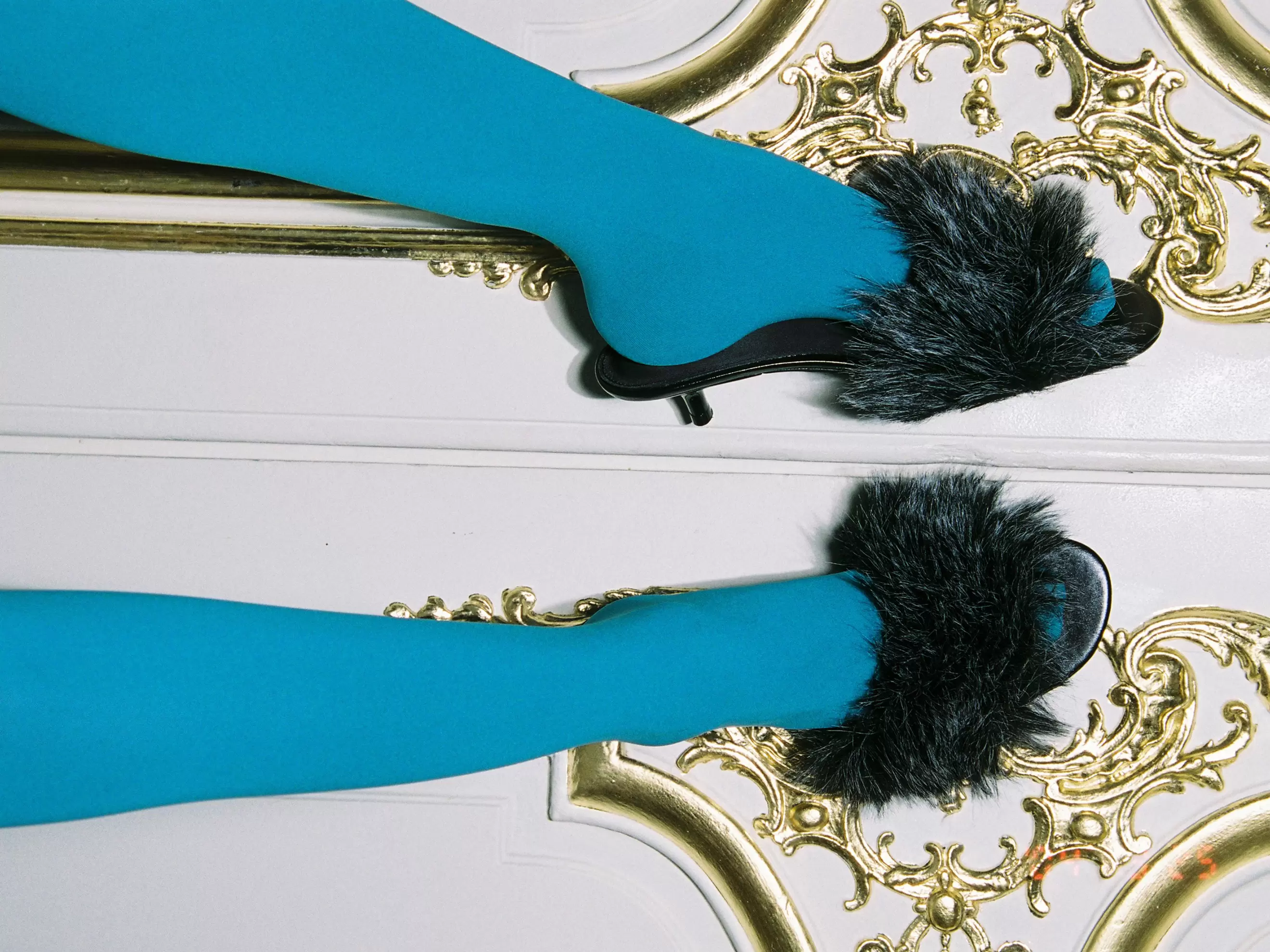 SANDALES EFFET FOURRURE