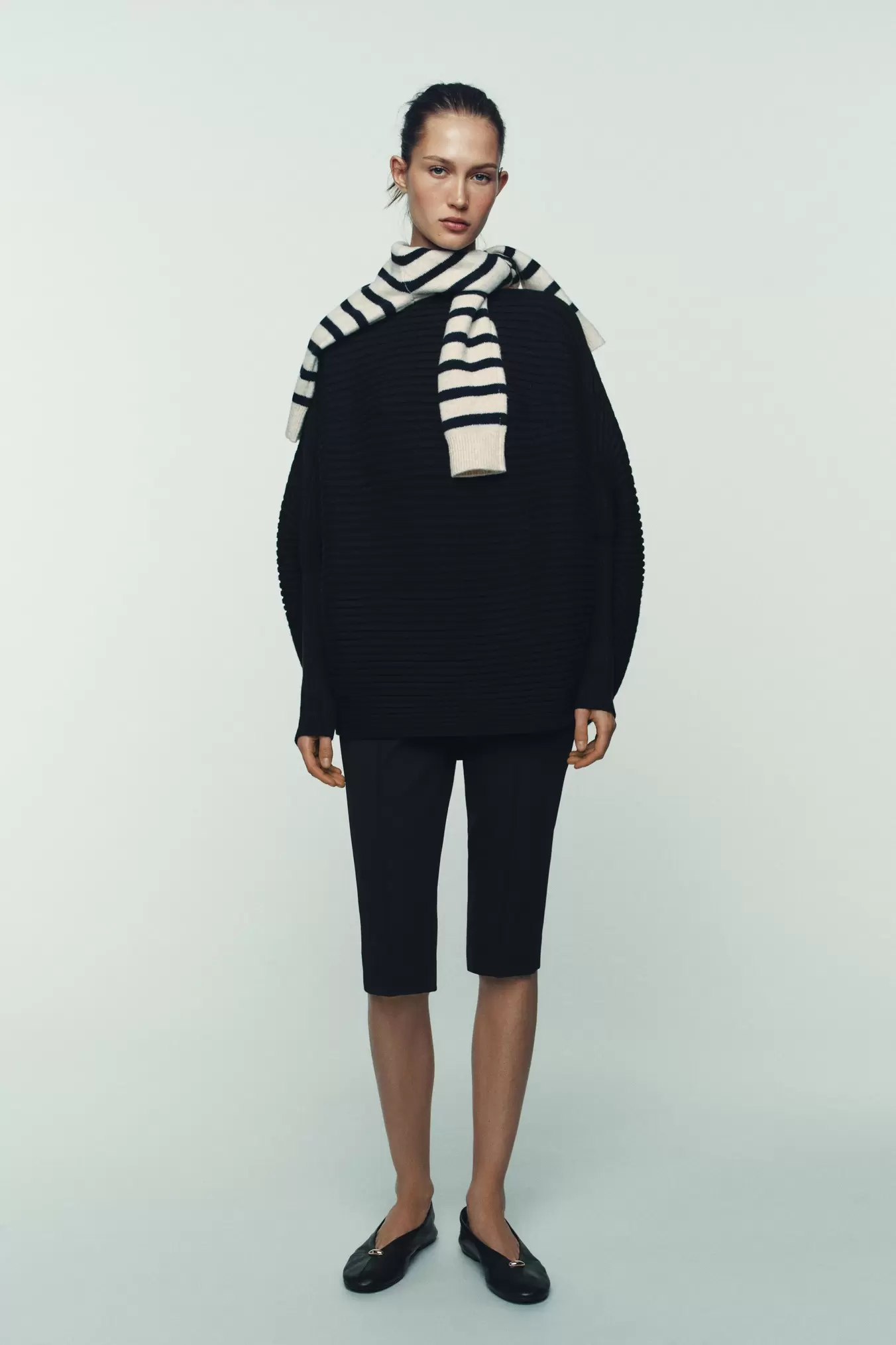 PULL EN MAILLE STRUCTURÉE À VOLUME