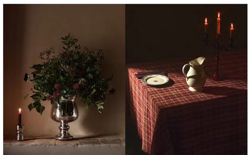 BOUGEOIRS VERRES ET NAPPE AVEC VAISSELLE