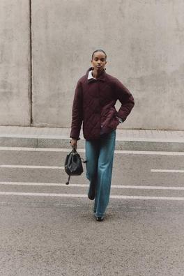 Low-waist wide-leg jeans