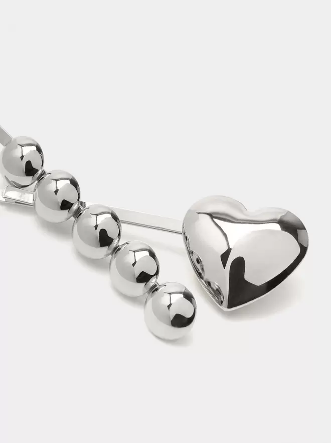 Set de crochets avec des sphères et un cœur