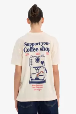 T-shirt imprimé à col rond et manches courtes