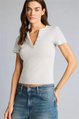 T-shirt slim à col V et manches courtes