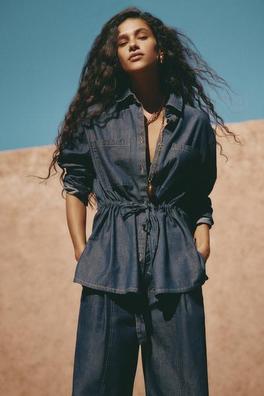 Lightweight denim shirt with drawstring