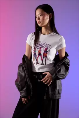 T-shirt ajusté imprimé Kpop