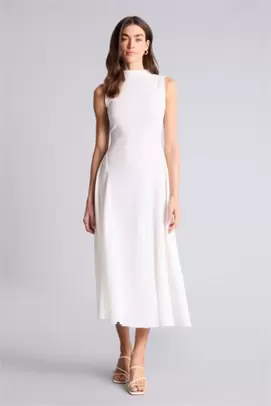 Robe mi-longue en tissu froissé Coupe décontractée