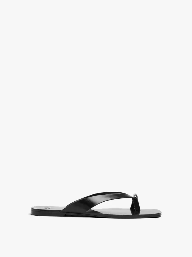 Sandales tong en cuir avec détail métallique