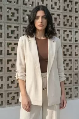 VESTE À MANCHES RETROUSSÉES