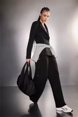 Pantalon en modal à jambes larges et poches