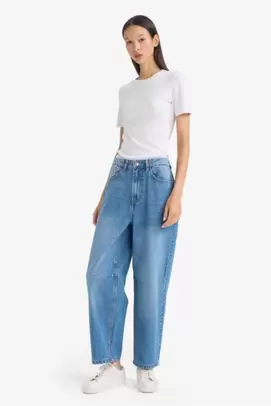 Barrel Fit High Waist Straight Leg Jeans