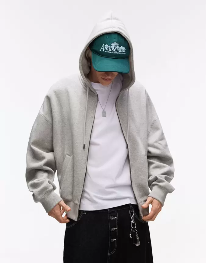 Sweat zippé à capuche