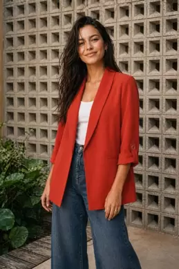 VESTE À MANCHES RETROUSSÉES