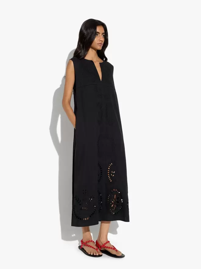Robe midi brodée perforée 100% coton