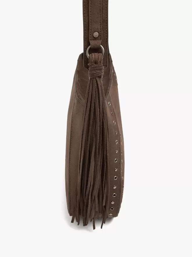Sac à épaule effet cuir avec franges et clous
