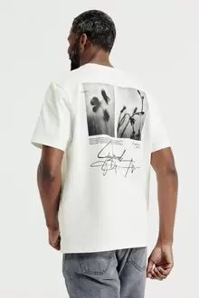 Tee shirt imprimé devant dos fleuri