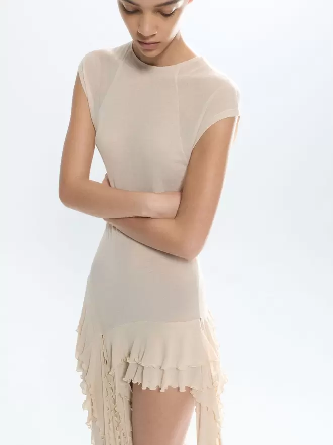 Top semi-transparent avec volants