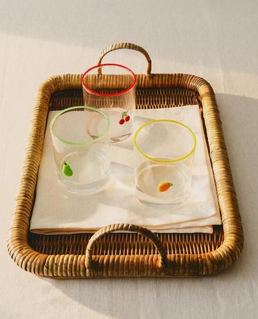 PLATEAU ET VERRES À FRUITS