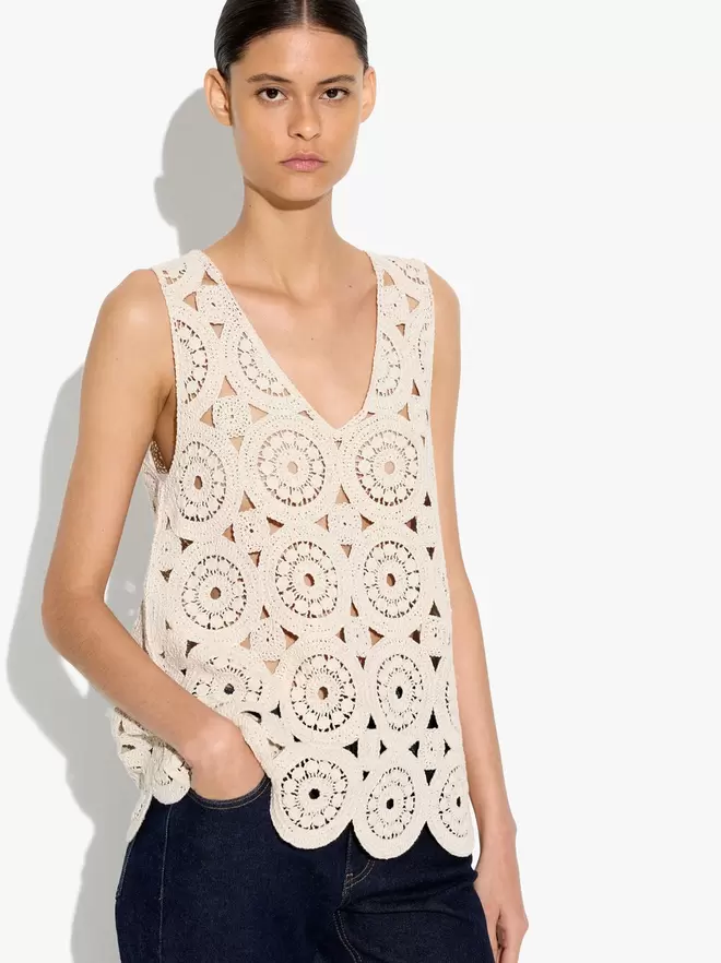 Top avec maille crochet