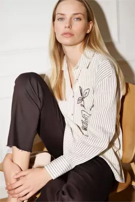 Chemise rayée brodée Coupe décontractée