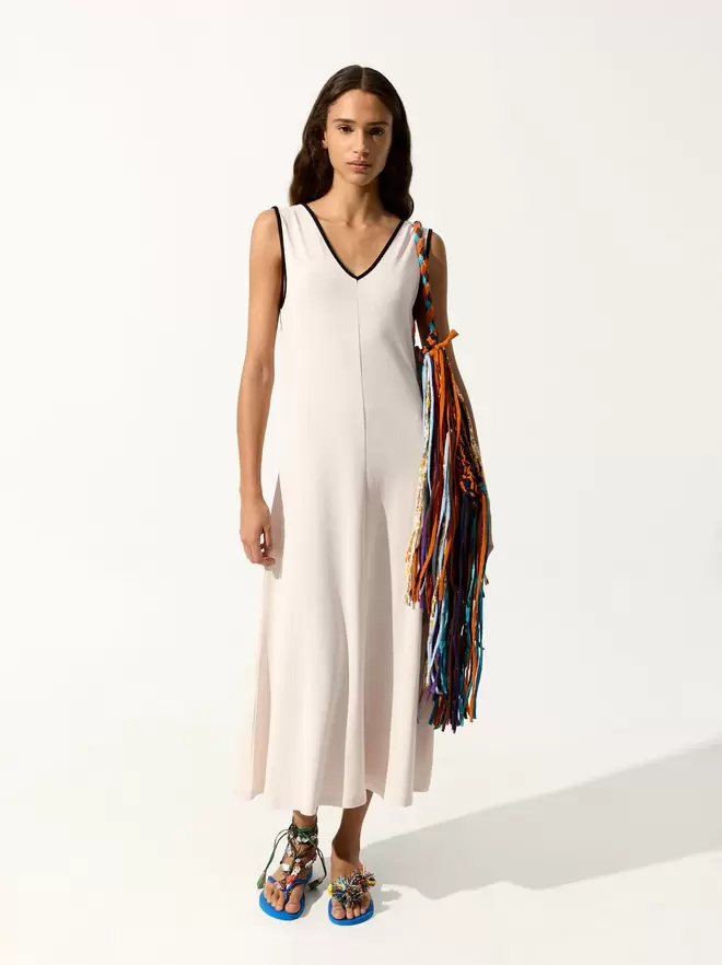 Robe midi avec décolleté en V
