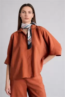 Chemise en modal orange à manches courtes