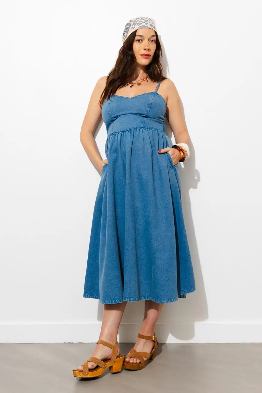Robe midi à bretelles