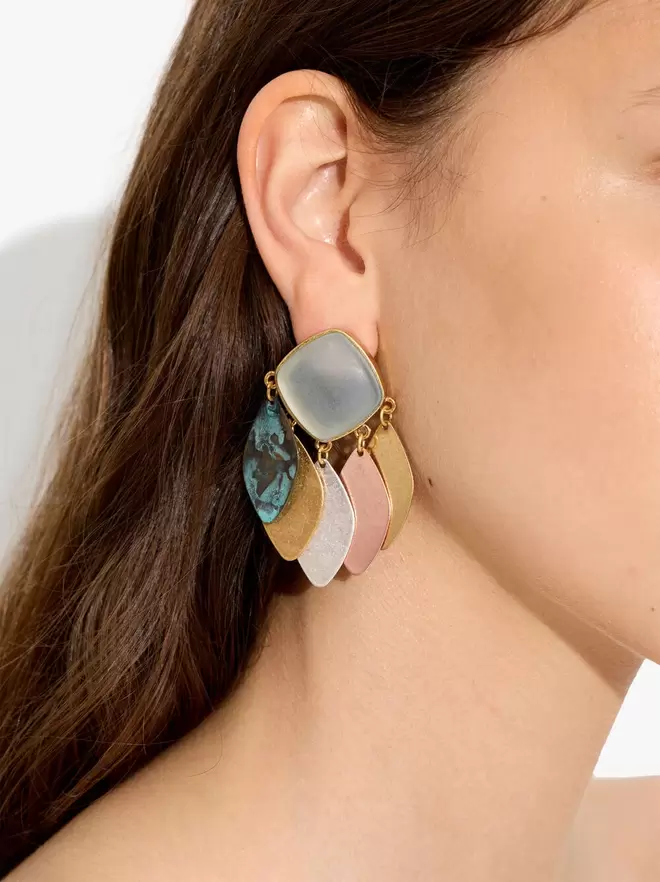 Boucles d'oreilles maxi avec pétales multicolores