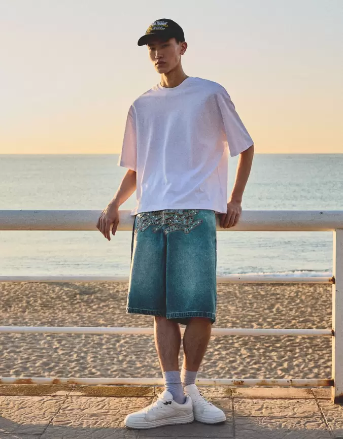 Bermuda denim brodée