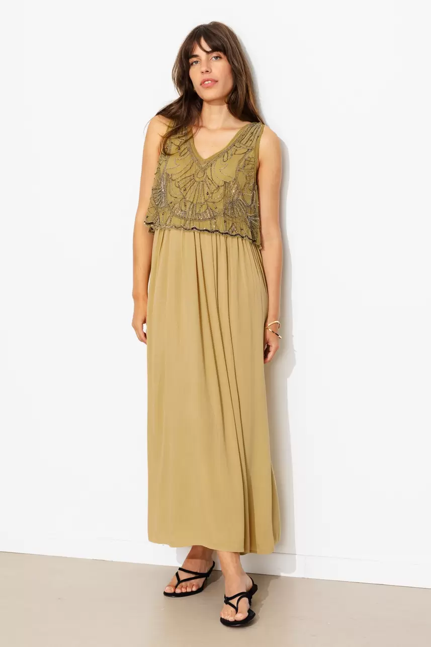 Longue robe perlée Femme