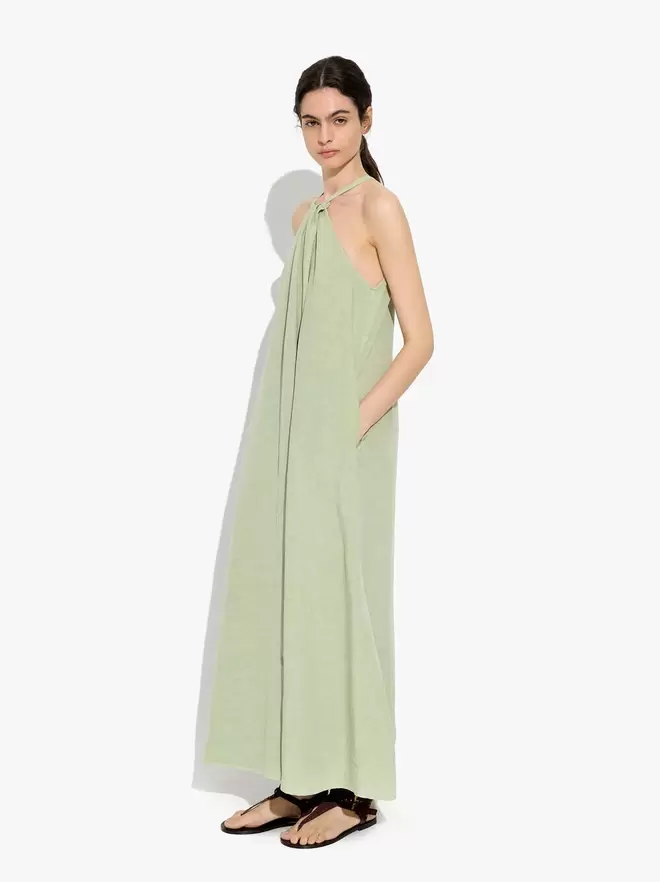 Robe halter lisse avec poches