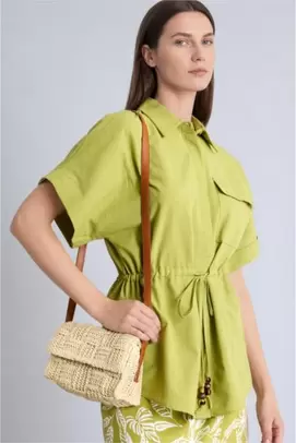 Chemise verte 100% coton à manches courtes en flammé avec lien à la taille Coupe régulière
