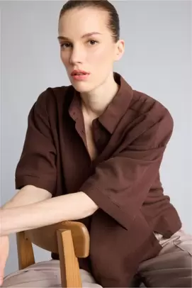 Chemise oversize à manches courtes en lin mélangé marron