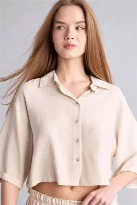 Chemise en lin oversize à manches courtes