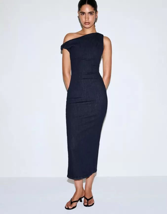 Robe en jean à épaules dénudées