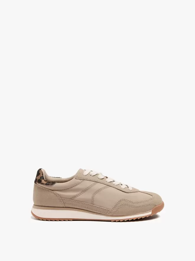 Baskets casual avec détails en cuir