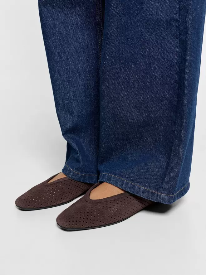 Ballerines en cuir avec perforations