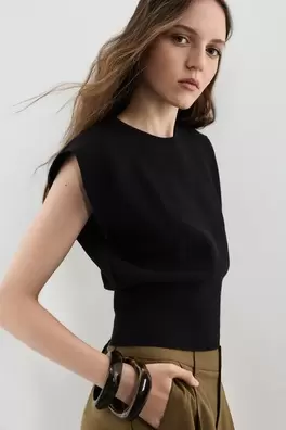 Volume top