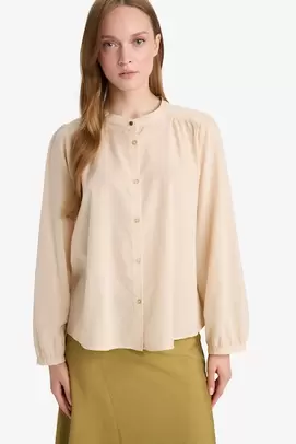 Chemise en voile à col rond et manches longues