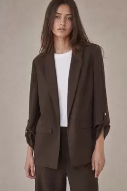 VESTE À MANCHES RETROUSSÉES
